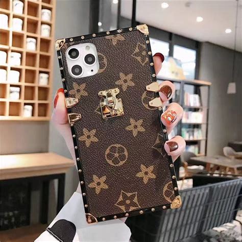 cover iphone 11 pro max louis vuitton|louis vuitton iphone case price.